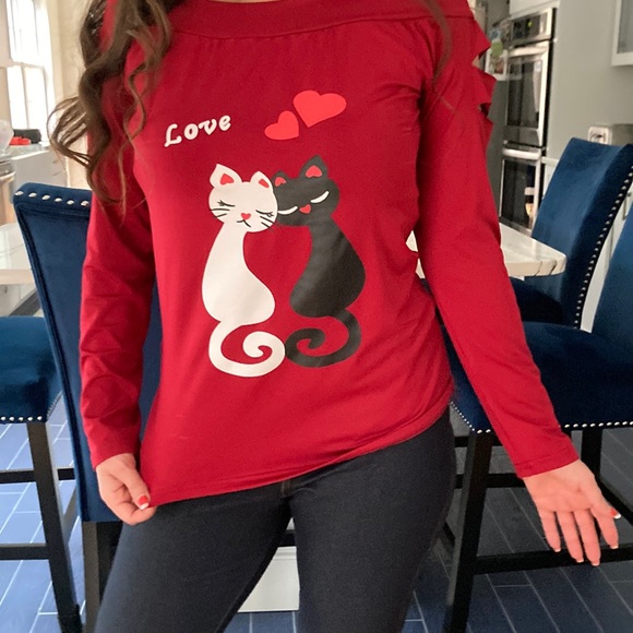 Fun Valentine’s Day shirt size small - Picture 1 of 3